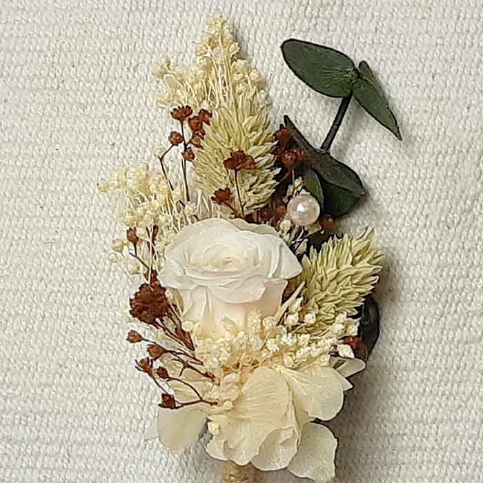 Solapa Novio Eucaliptus y Rosa Blanca | Abril Dissenys Solapas de Flor