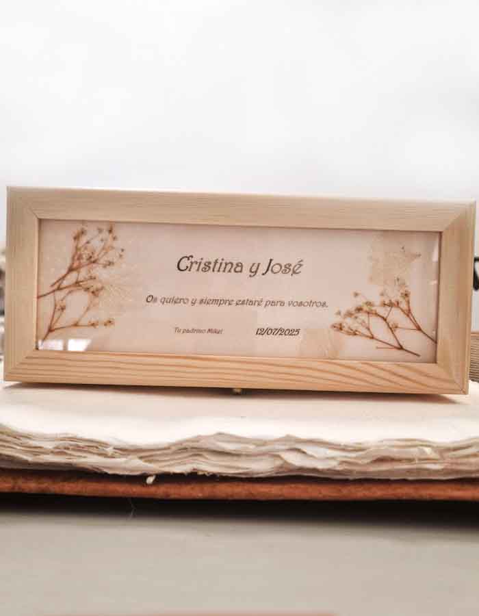 Caja Personalizada Marco y Flores