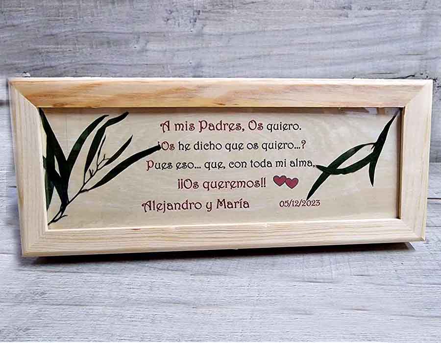 Caja con marco y flores. Con cristal para poner fotos O textos impresos, estuche de madera para entregar el pergamino de la novia o unos regalos inolvidables, cuida la presentación y lo aras aún más especial