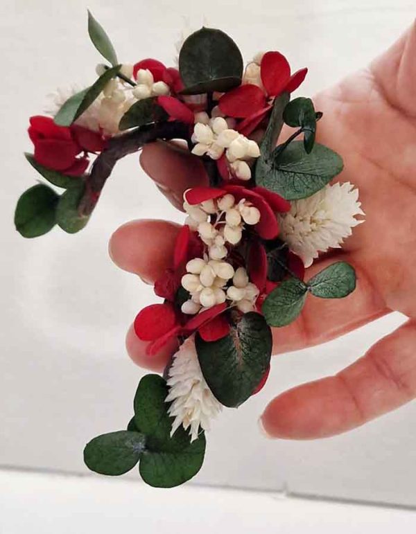 Tocado de Flores para la Oreja Burdeos